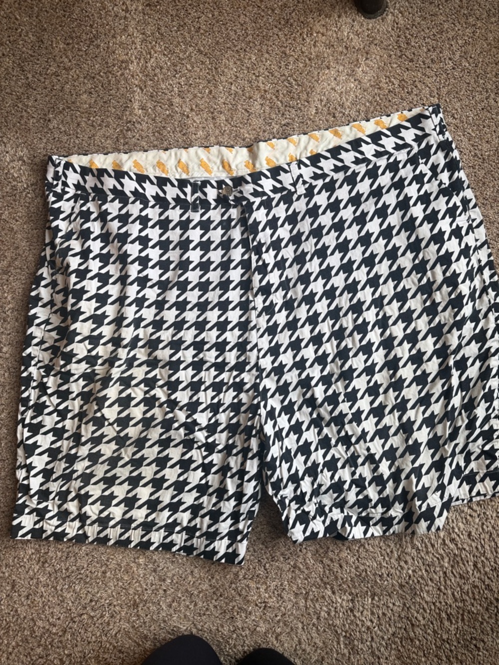 Black & White Houndstooth loudmouth men’s golf shorts